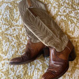Vintage Two-Tone Western Cowboy Boots | Brown & Tan Leather | Classic Stitching